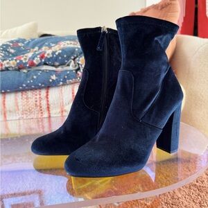 Steve madden Women's Navy Velvet Block Heel Ankle Boots